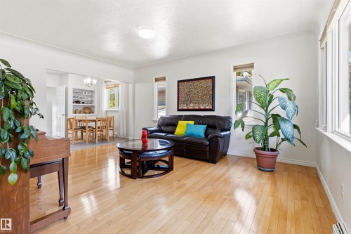 8708 89 Avenue, Edmonton, AB 