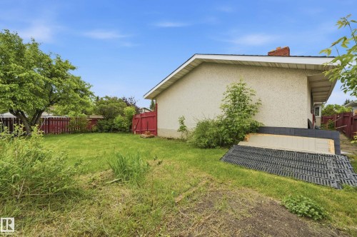 2169 78 Street, Edmonton, AB 