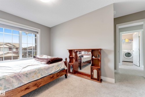 5930 19A Avenue, Edmonton, AB - Indoor Photo Showing Bedroom
