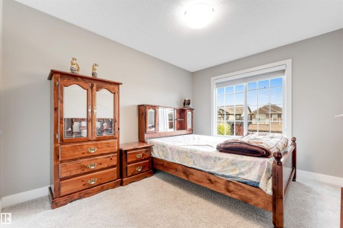 5930 19A Avenue, Edmonton, AB - Indoor Photo Showing Bedroom
