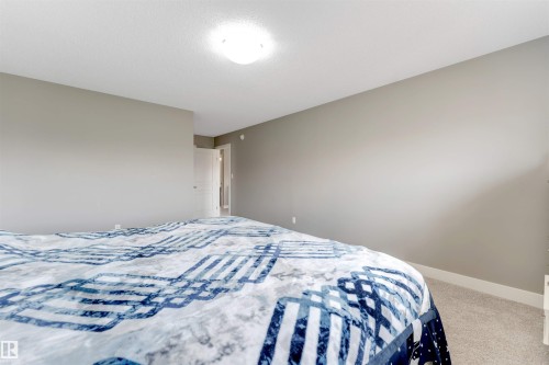 5930 19A Avenue, Edmonton, AB - Indoor Photo Showing Bedroom