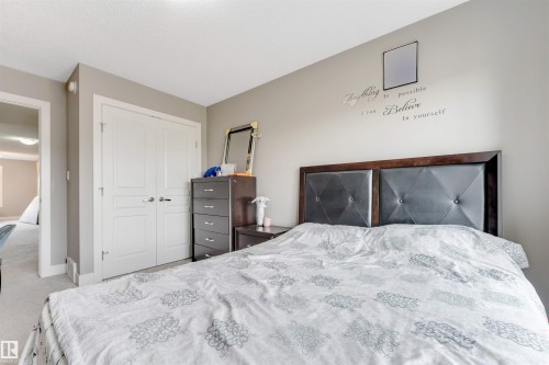 5930 19A Avenue, Edmonton, AB - Indoor Photo Showing Bedroom