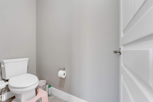5930 19A Avenue, Edmonton, AB - Indoor Photo Showing Bathroom