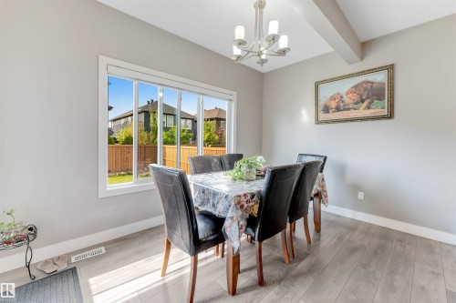 5930 19A Avenue, Edmonton, AB - Indoor Photo Showing Dining Room