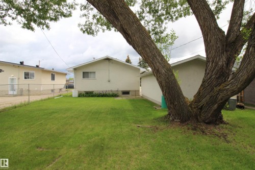 5504 56 Street, Barrhead, AB 