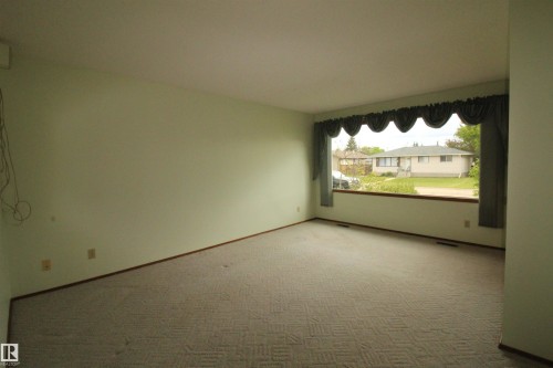5504 56 Street, Barrhead, AB 