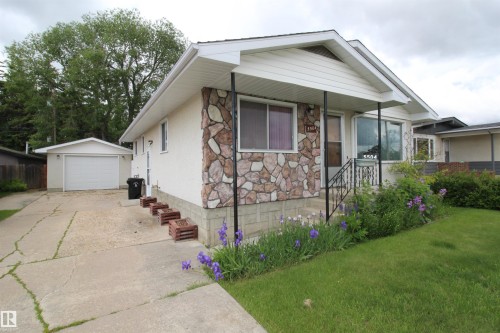 5504 56 Street, Barrhead, AB 