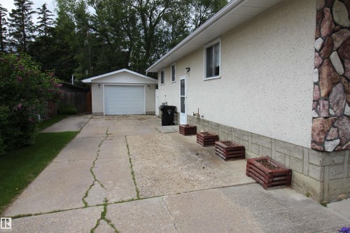 5504 56 Street, Barrhead, AB 