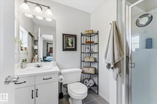 9074 Shaw Way, Edmonton, AB 