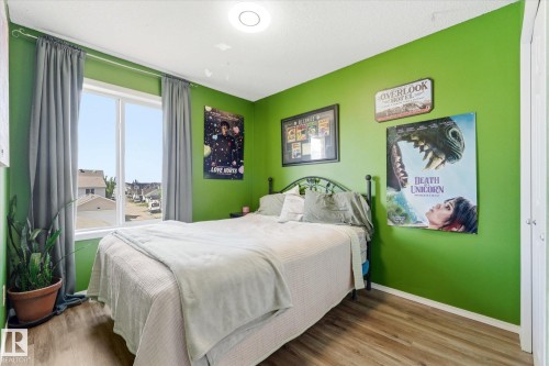 9074 Shaw Way, Edmonton, AB 