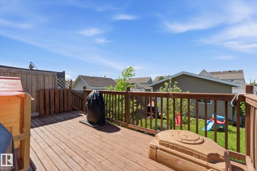 9074 Shaw Way, Edmonton, AB 
