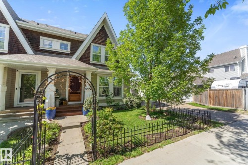 9074 Shaw Way, Edmonton, AB 