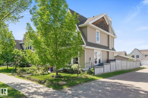 9074 Shaw Way, Edmonton, AB 