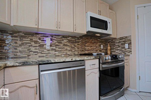 7716 154 Avenue, Edmonton, AB 