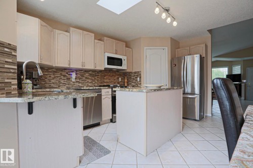 7716 154 Avenue, Edmonton, AB 