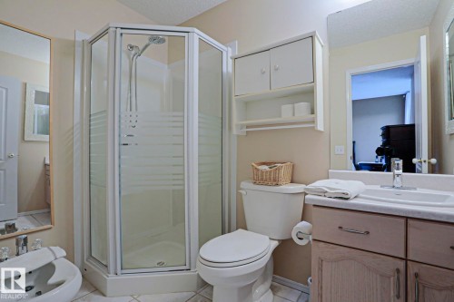 7716 154 Avenue, Edmonton, AB 