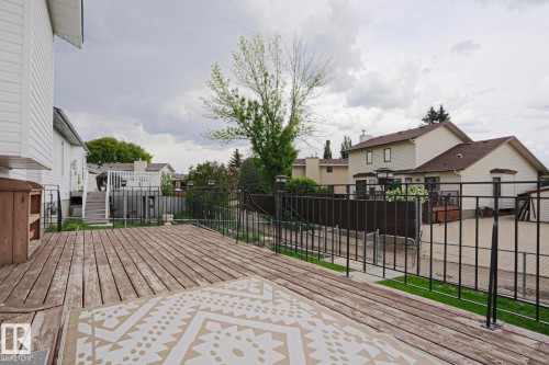 7716 154 Avenue, Edmonton, AB 