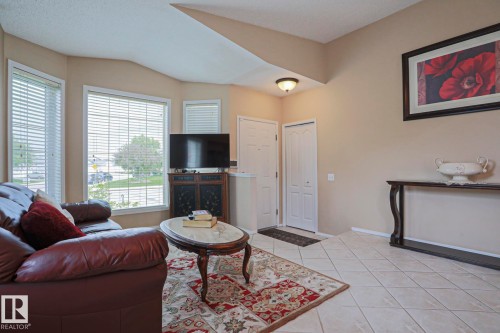 7716 154 Avenue, Edmonton, AB 