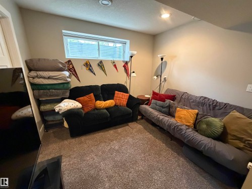 10914 71 Avenue, Edmonton, AB 