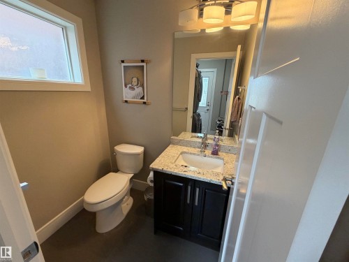 10914 71 Avenue, Edmonton, AB 