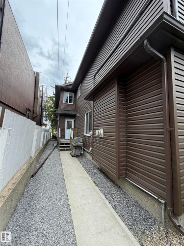 10914 71 Avenue, Edmonton, AB 