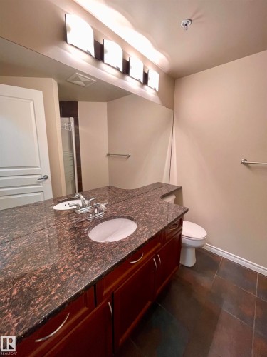 205 9707 106 Street, Edmonton, AB 