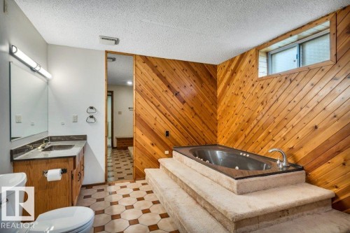 16200 104 Avenue Nw, Edmonton, AB 