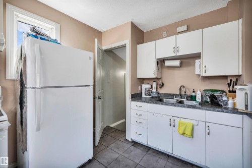 11722 81 Street, Edmonton, AB 