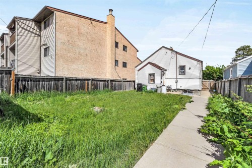 11722 81 Street, Edmonton, AB 