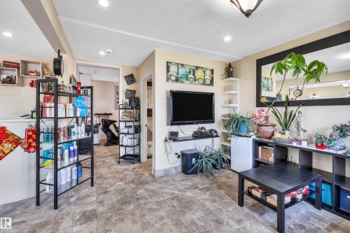 11722 81 Street, Edmonton, AB 
