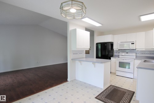 3 9420 172 Street, Edmonton, AB 
