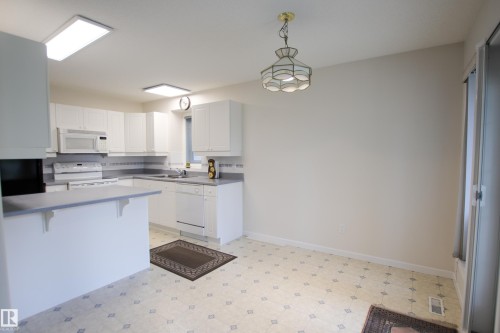 3 9420 172 Street, Edmonton, AB 
