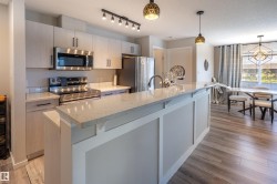 439 1180 HYNDMAN Road  Edmonton, AB T5A 0P8