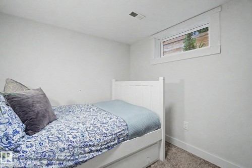 15771 106A Avenue, Edmonton, AB 