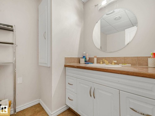 4902 52 Avenue, Beaumont, AB 