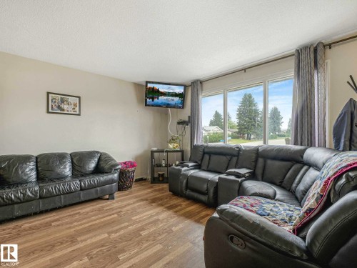 4902 52 Avenue, Beaumont, AB 