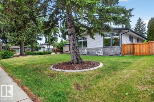 15302 76 Av, Edmonton, AB 