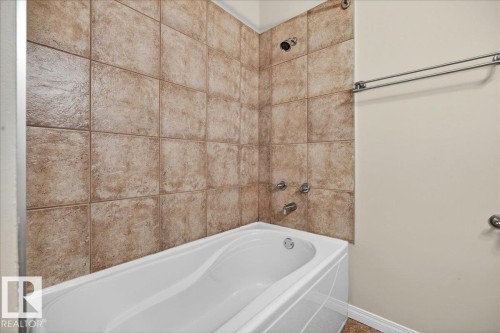 15302 76 Av, Edmonton, AB 