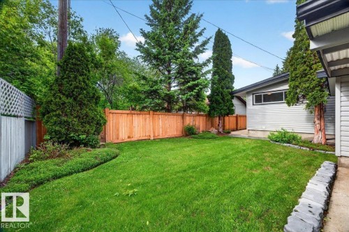 15302 76 Av, Edmonton, AB 