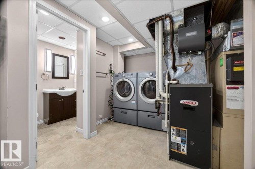 15302 76 Av, Edmonton, AB 