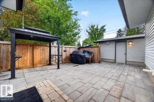 15302 76 Av, Edmonton, AB 