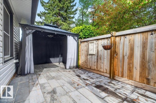 15302 76 Av, Edmonton, AB 