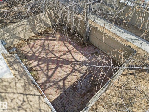 Private outdoor space featuring a paved patio area - 857 Erin Place, Edmonton, AB 