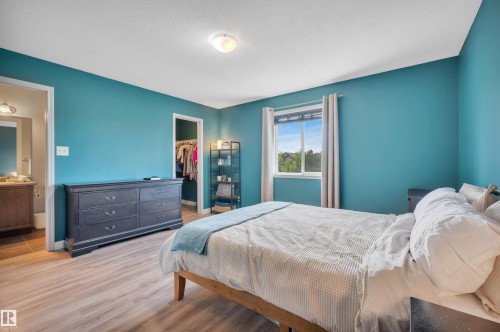 5819 8 Avenue, Edmonton, AB 