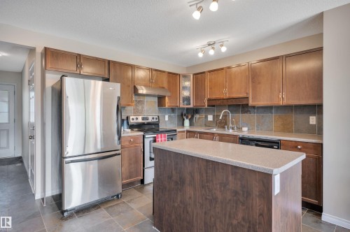 5819 8 Avenue, Edmonton, AB 