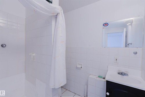 Bathroom - 4 14310 80 Street, Edmonton, AB 