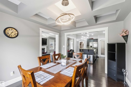 247 Ambleside Drive, Edmonton, AB - Indoor Photo Showing Dining Room