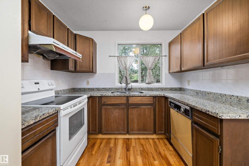 6816 40 Avenue, Edmonton, AB 