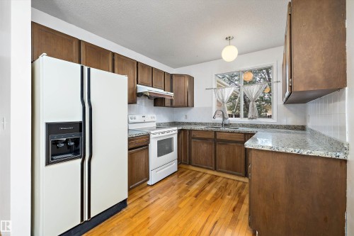 6816 40 Avenue, Edmonton, AB 