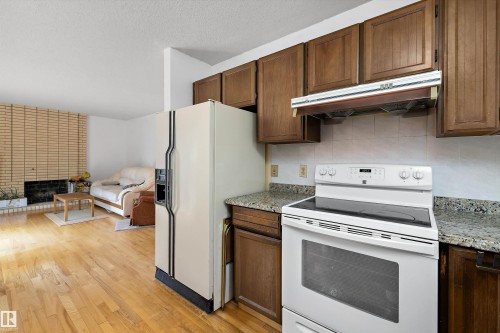 6816 40 Avenue, Edmonton, AB 